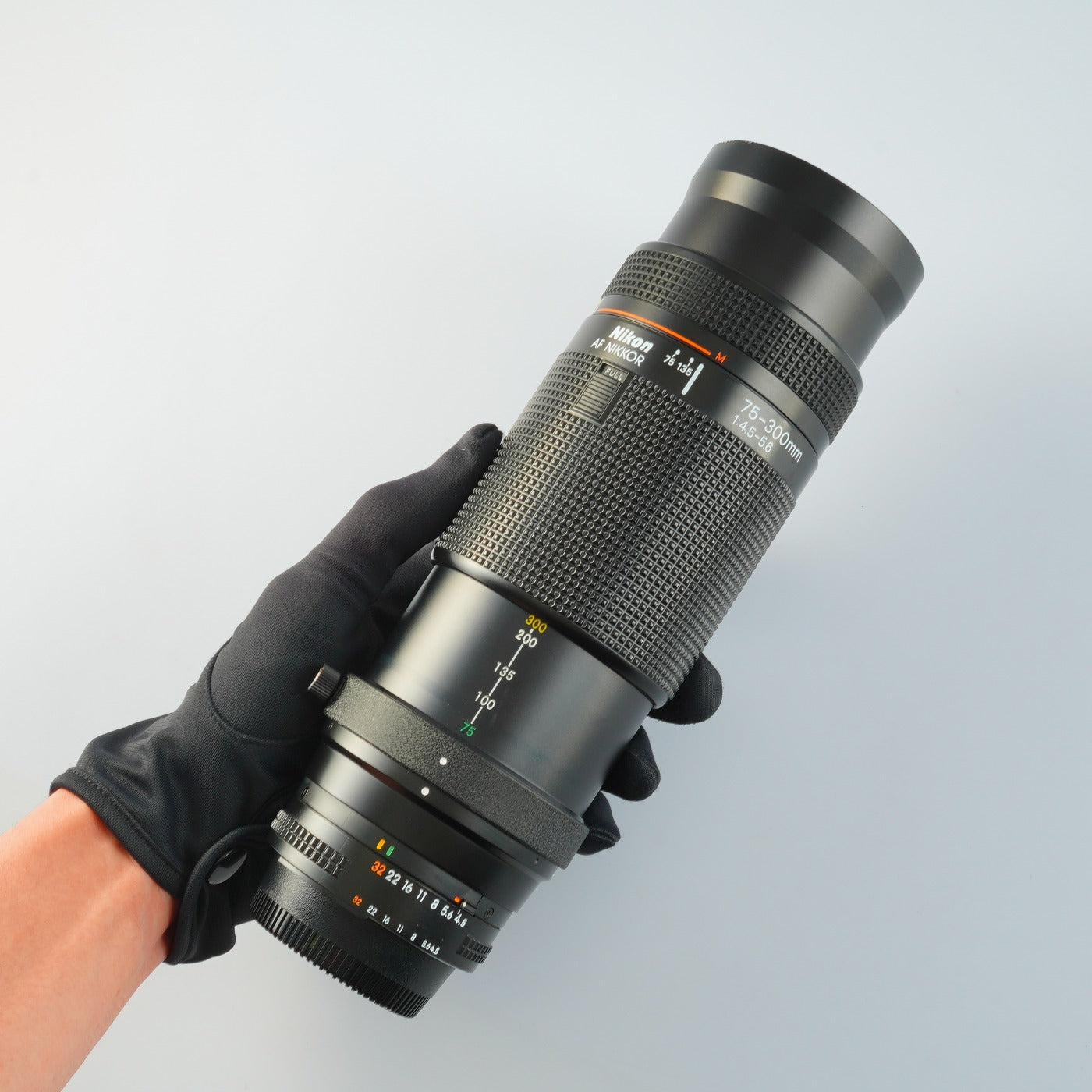 Nikon AF NIKKOR 75-300mm F/4.5-5.6 ズームレンズ