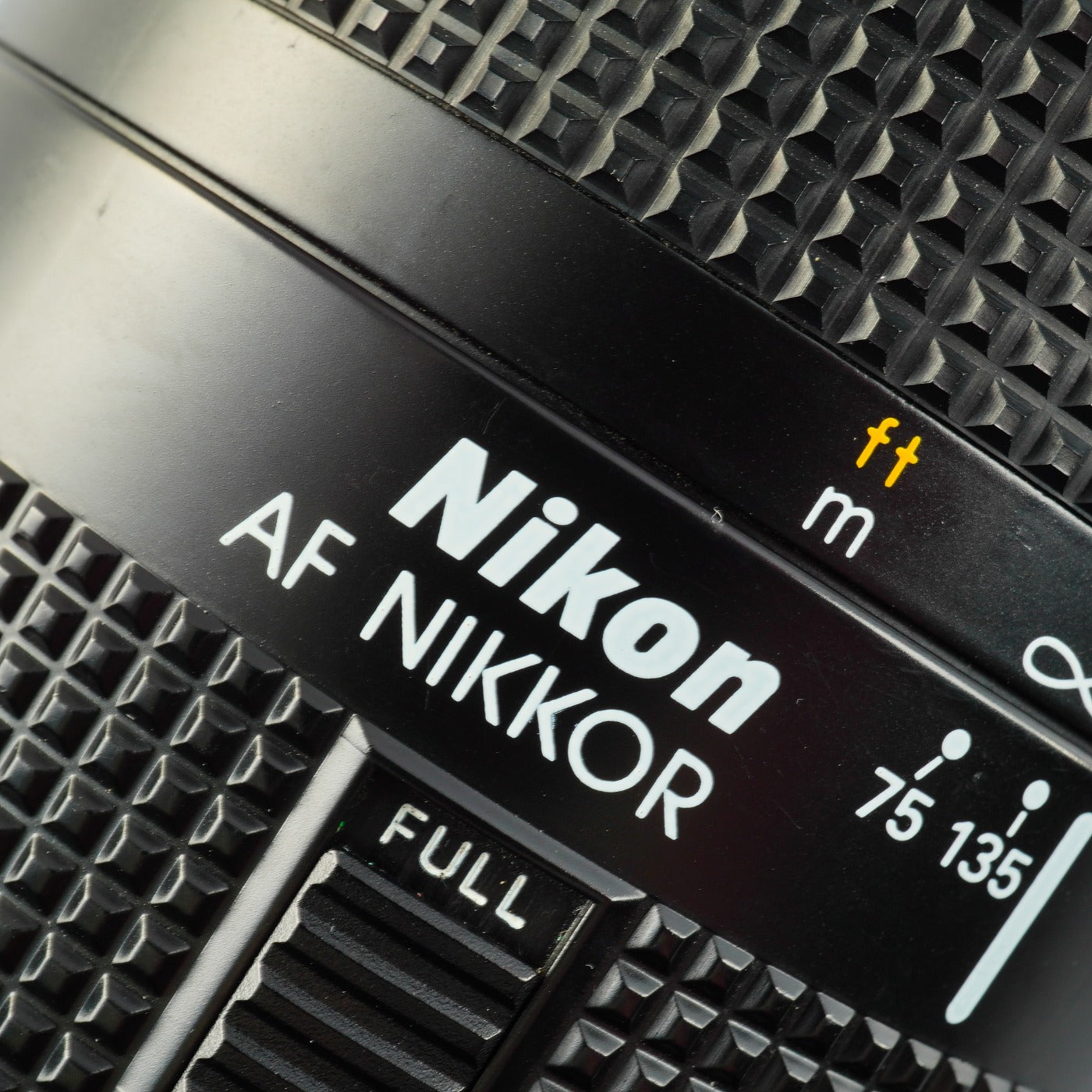 Nikon AF NIKKOR 75-300mm F/4.5-5.6 ズームレンズ