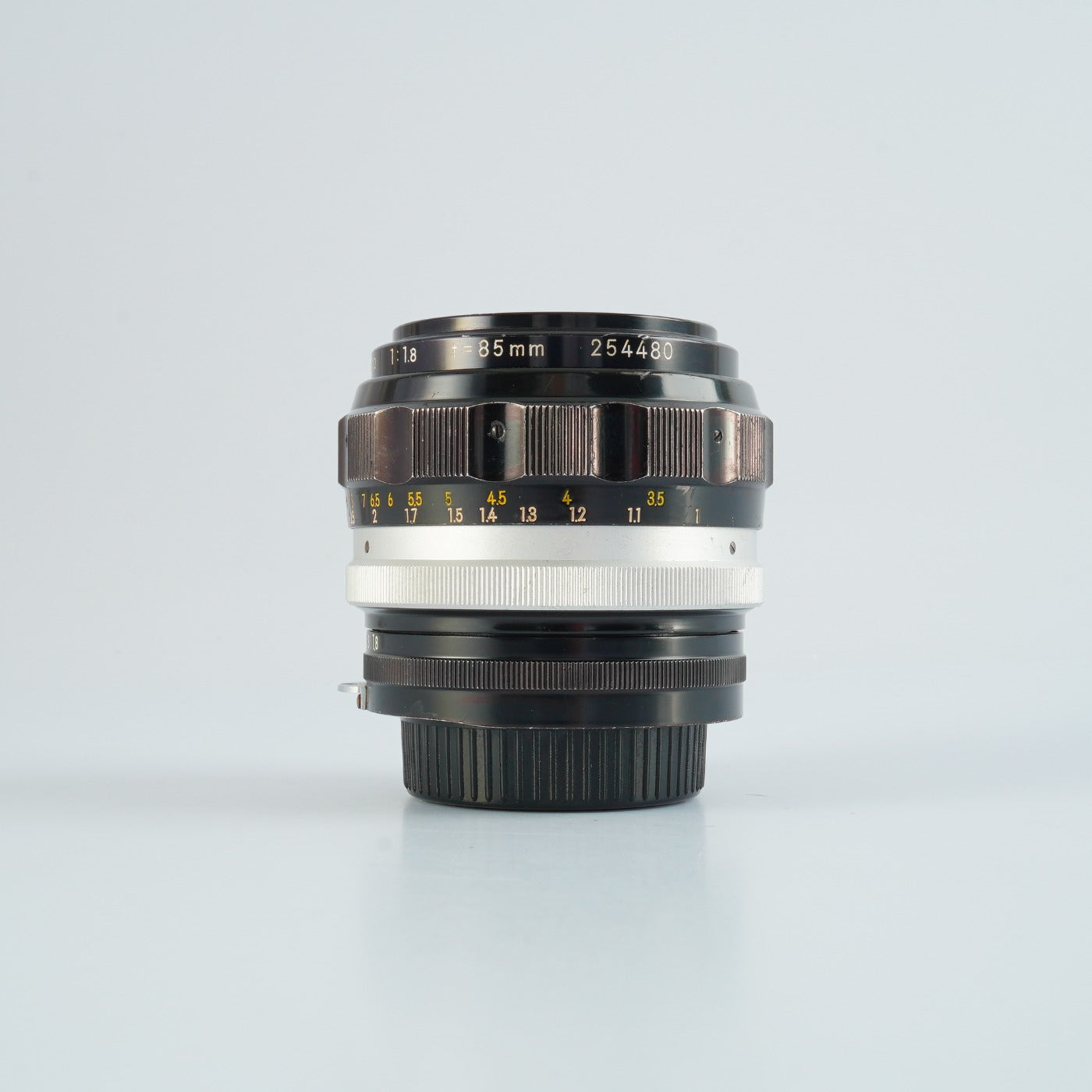 Nikon Nikkor-H Auto 85mm F/1.8 単焦点レンズ