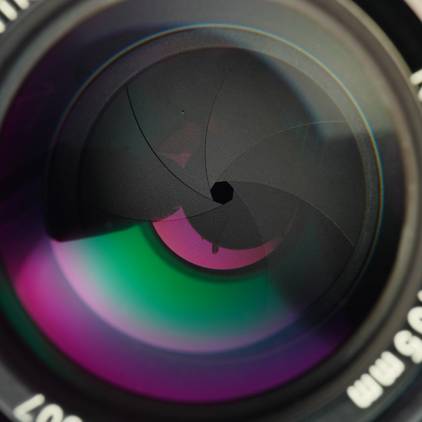 Nikon 非Ai Nikkor 105mm F/2.5 単焦点レンズ