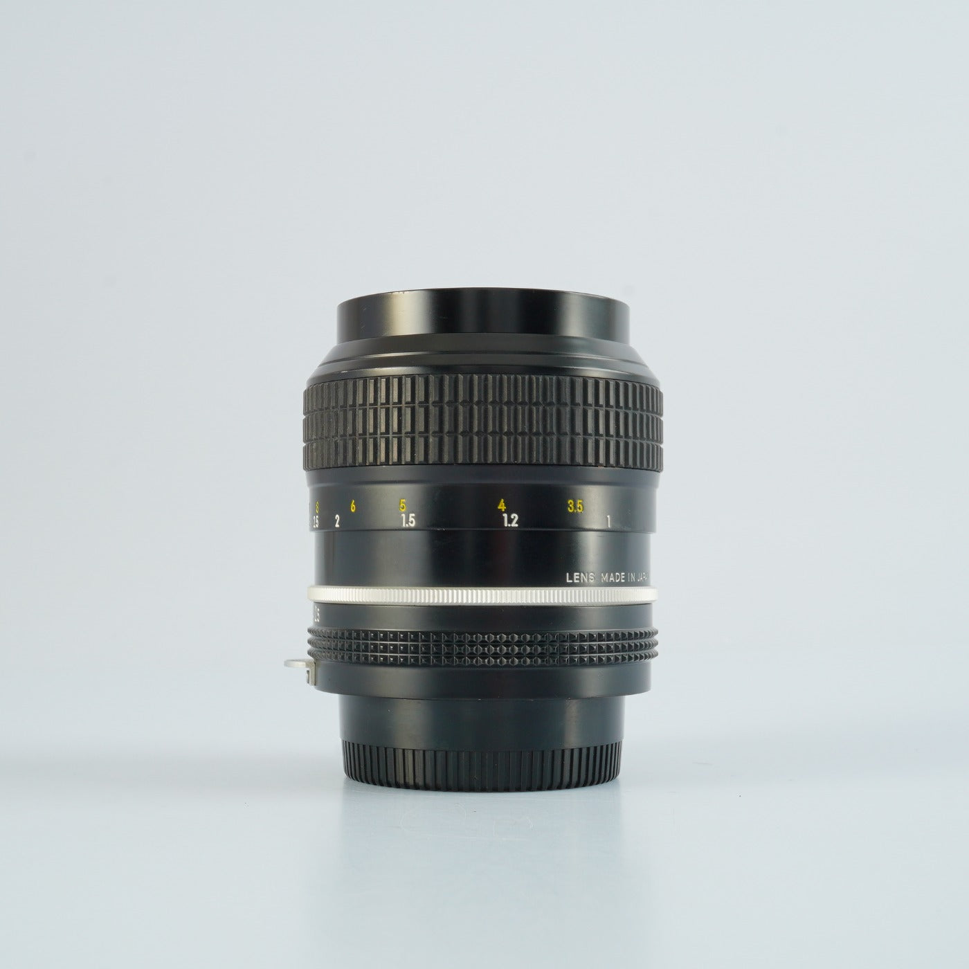 Nikon 非Ai Nikkor 105mm F/2.5 単焦点レンズ