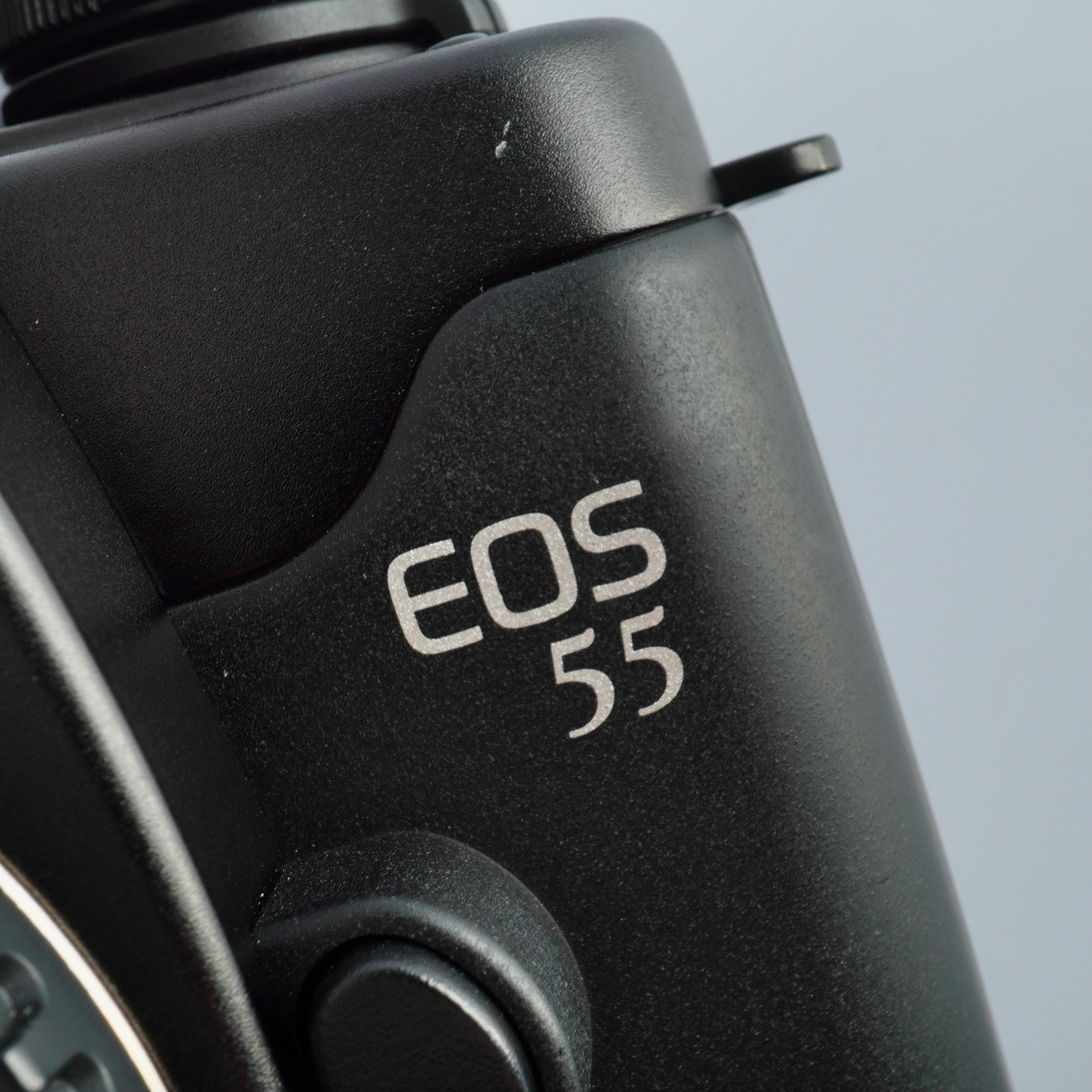 Canon EOS 55 (ELAN II) Black ＋ EF 28-80mm F/3.5-5.6 Ⅱ USM AF フィルム一眼レフカメラ