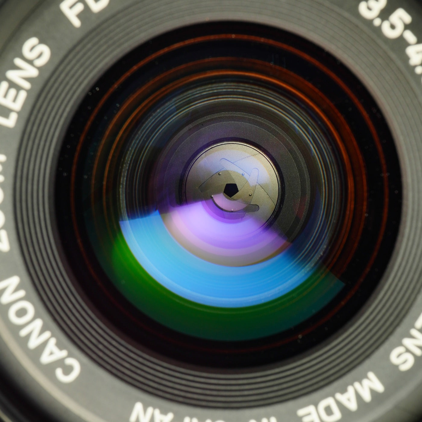 Canon FD 35-70mm F/3.5-4.5 ズームレンズ