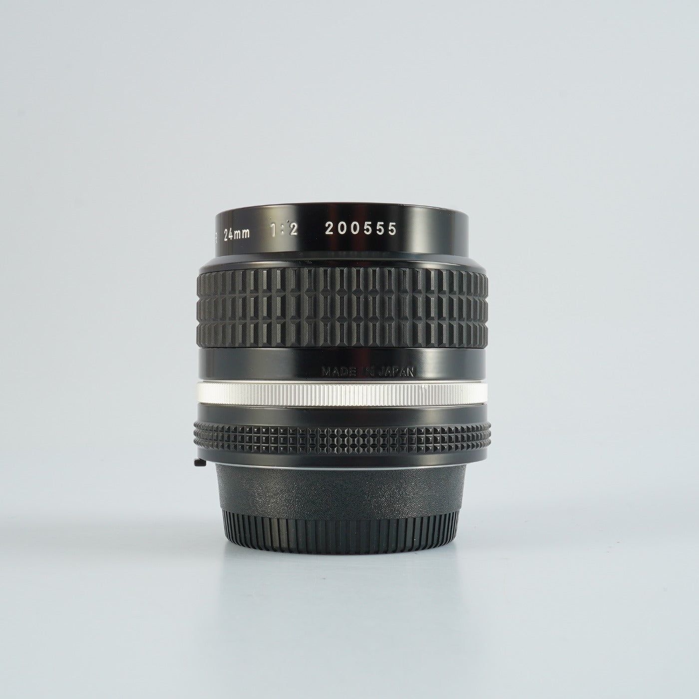 【Serviced】 Nikon Ai-S Nikkor 24mm F/2 単焦点レンズ