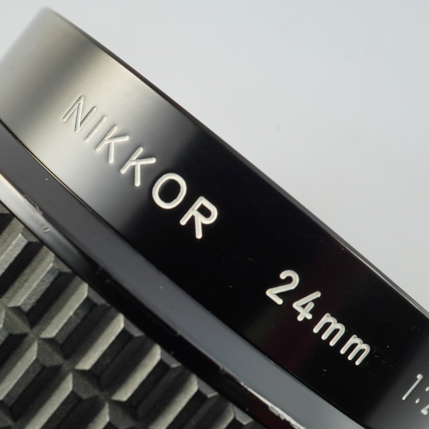 【Serviced】 Nikon Ai-S Nikkor 24mm F/2 単焦点レンズ