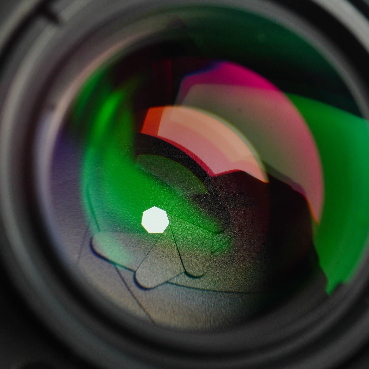 【Serviced】 Nikon Ai-S Nikkor 24mm F/2 単焦点レンズ