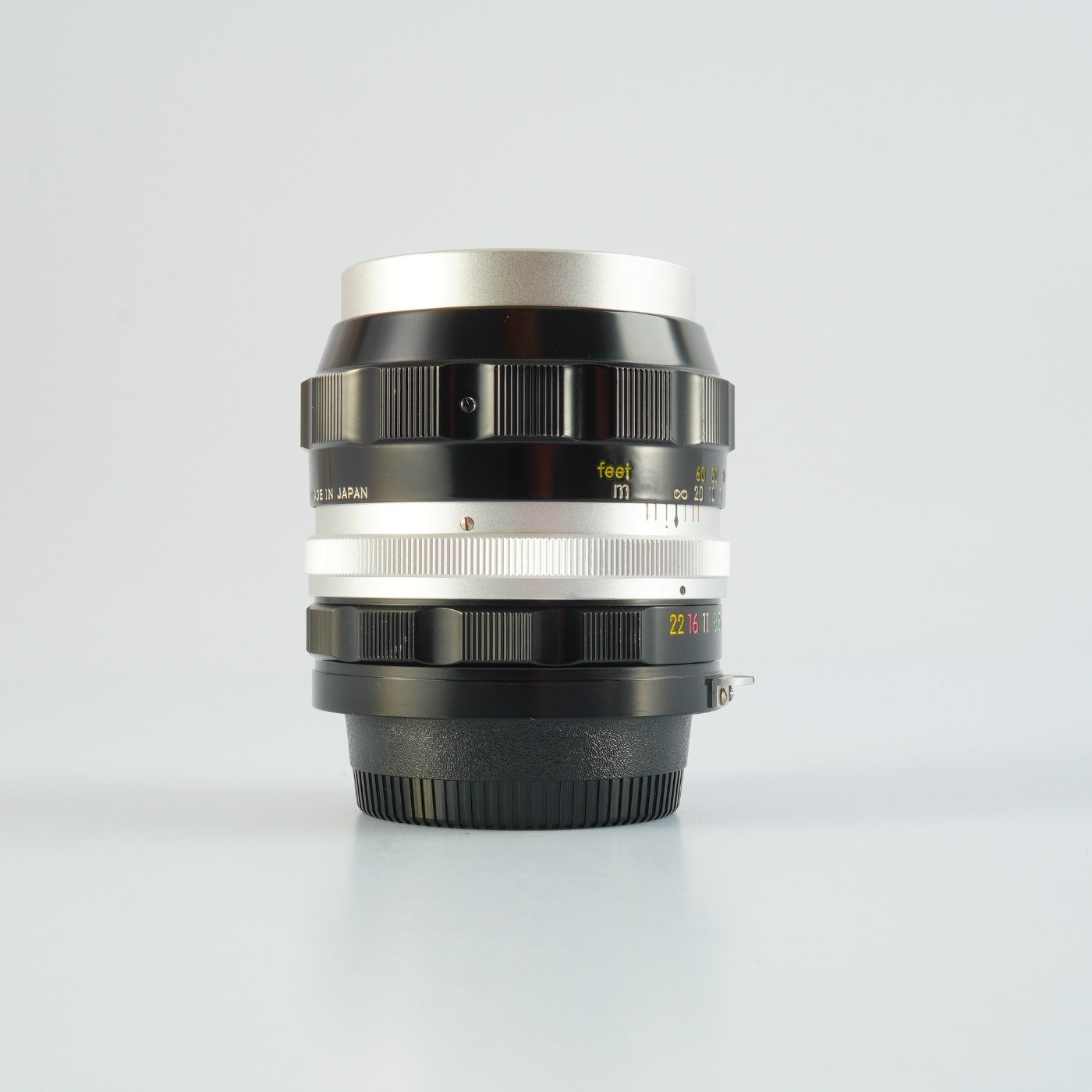 【Serviced】 Nikon 非Ai NIKKOR-P Auto 105mm F/2.5 単焦点レンズ