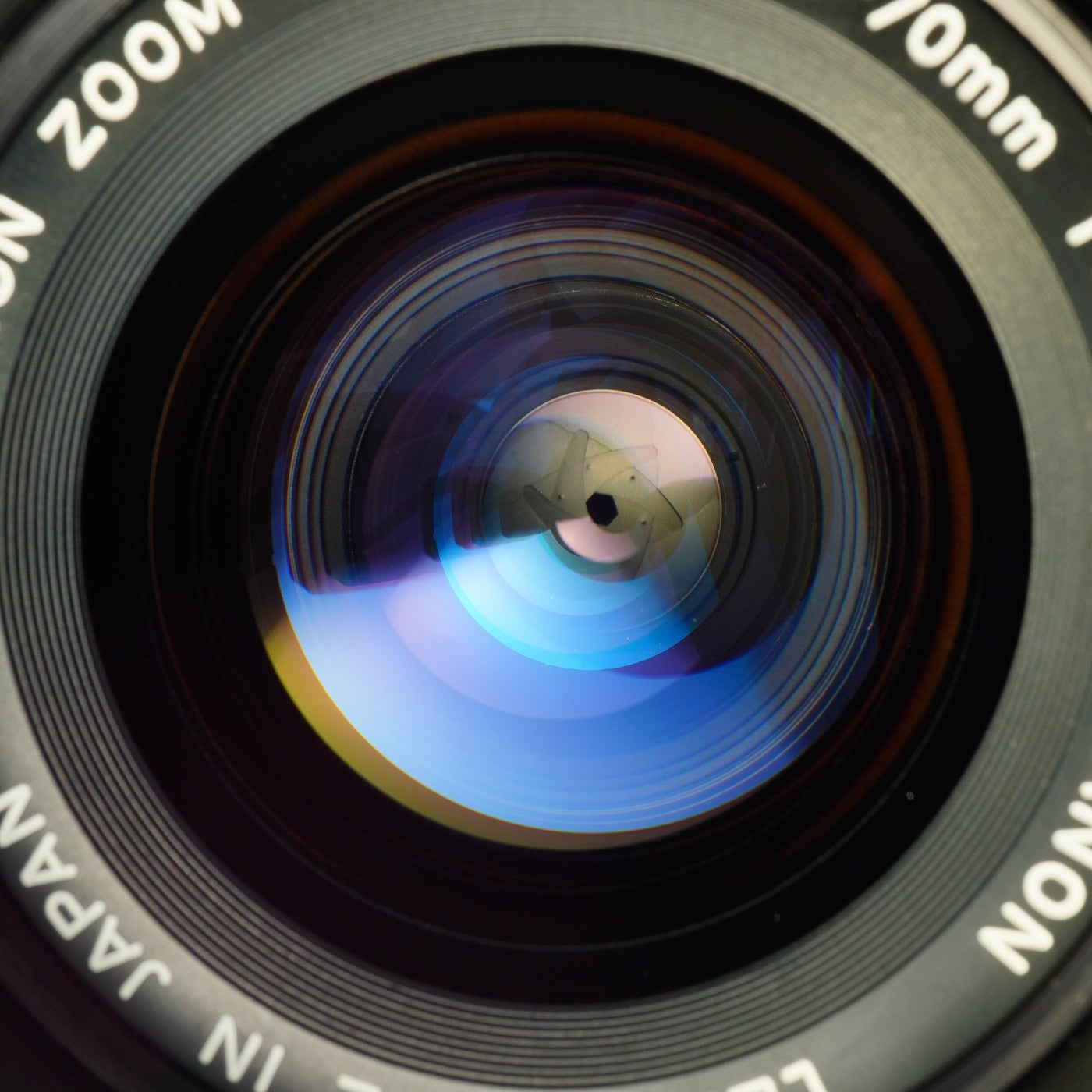 Canon FD 35-70mm F/4 ズームレンズ