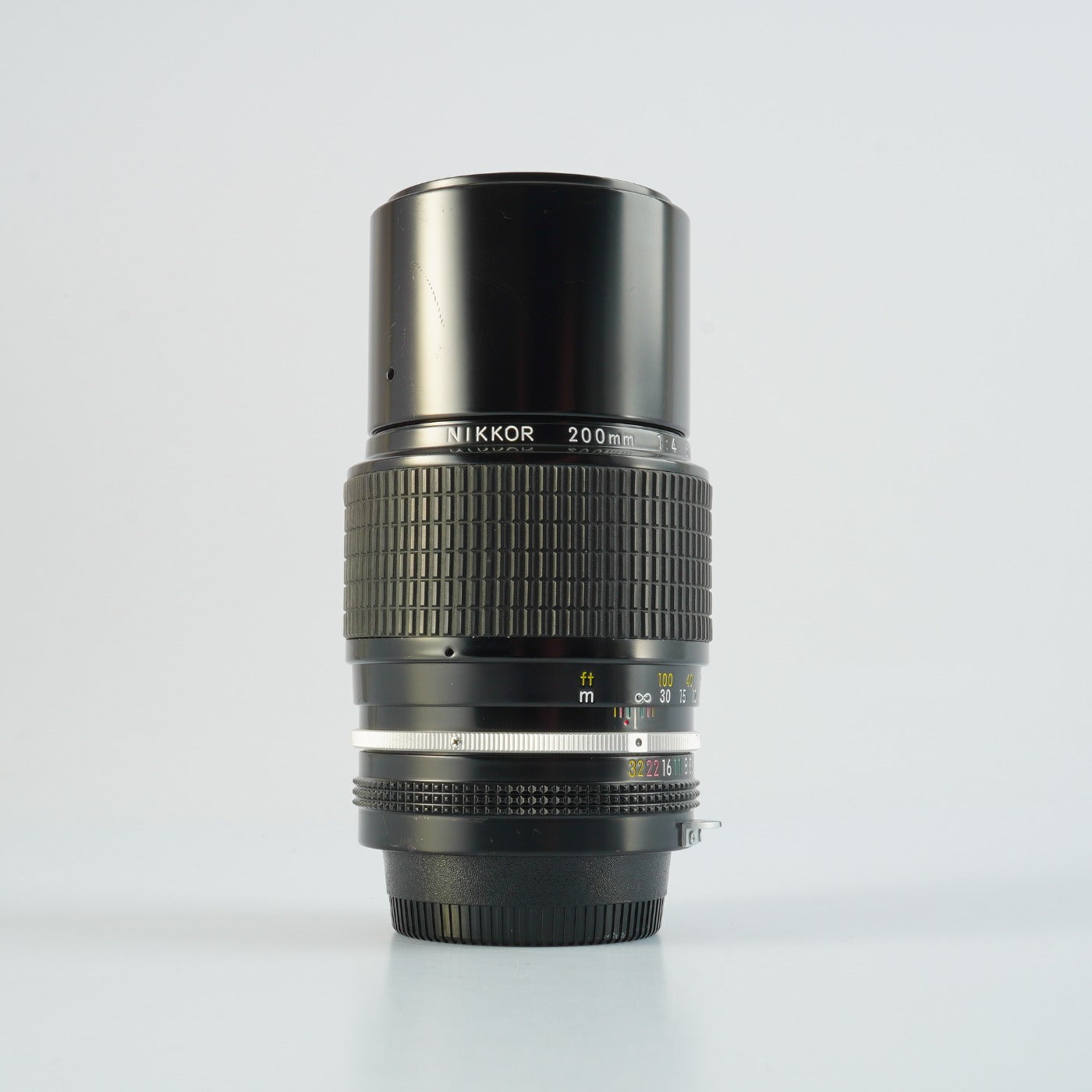 Nikon 非Ai NIKKOR 200mm F/4 単焦点レンズ