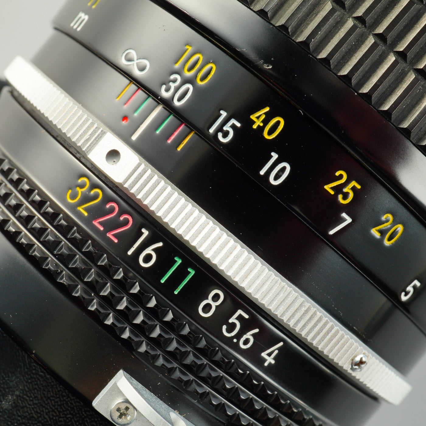 Nikon 非Ai NIKKOR 200mm F/4 単焦点レンズ
