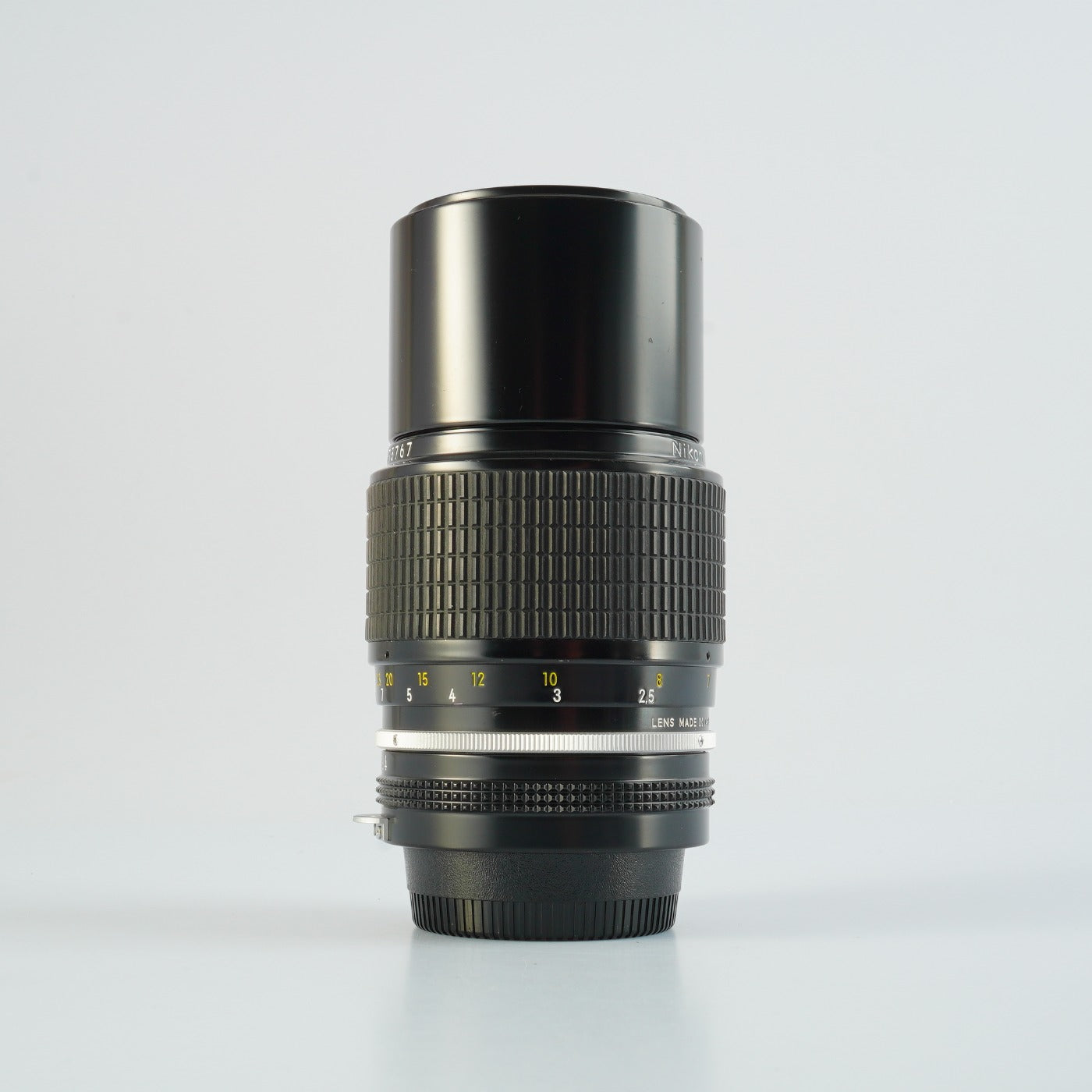 Nikon 非Ai NIKKOR 200mm F/4 単焦点レンズ
