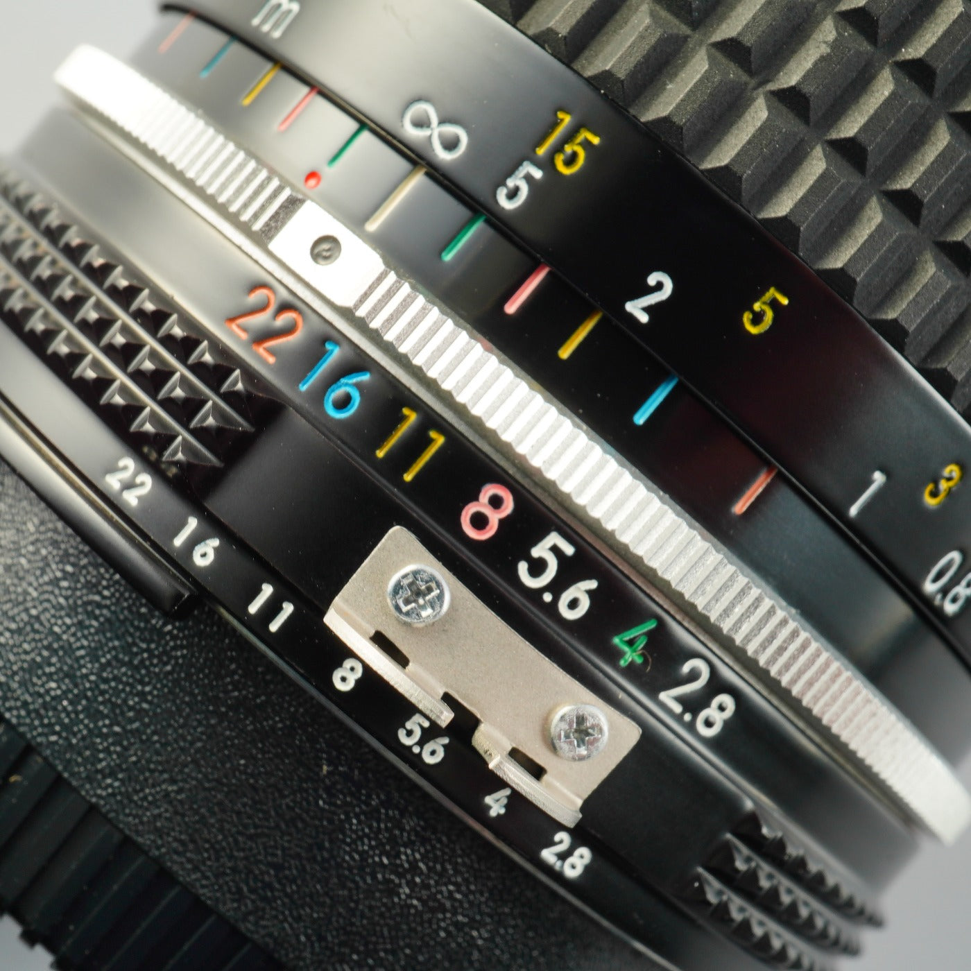 Nikon Ai Nikkor 28mm F/2.8 単焦点レンズ