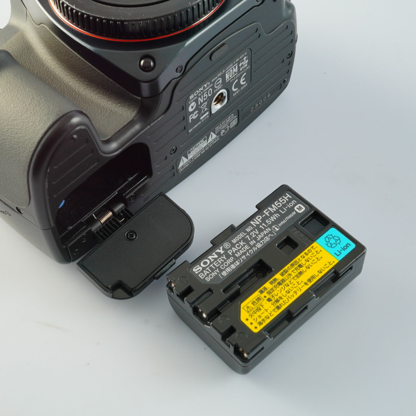 SONY Alpha + DT 18-200mm F/3.5-6.3 デジタル一眼レフカメラ