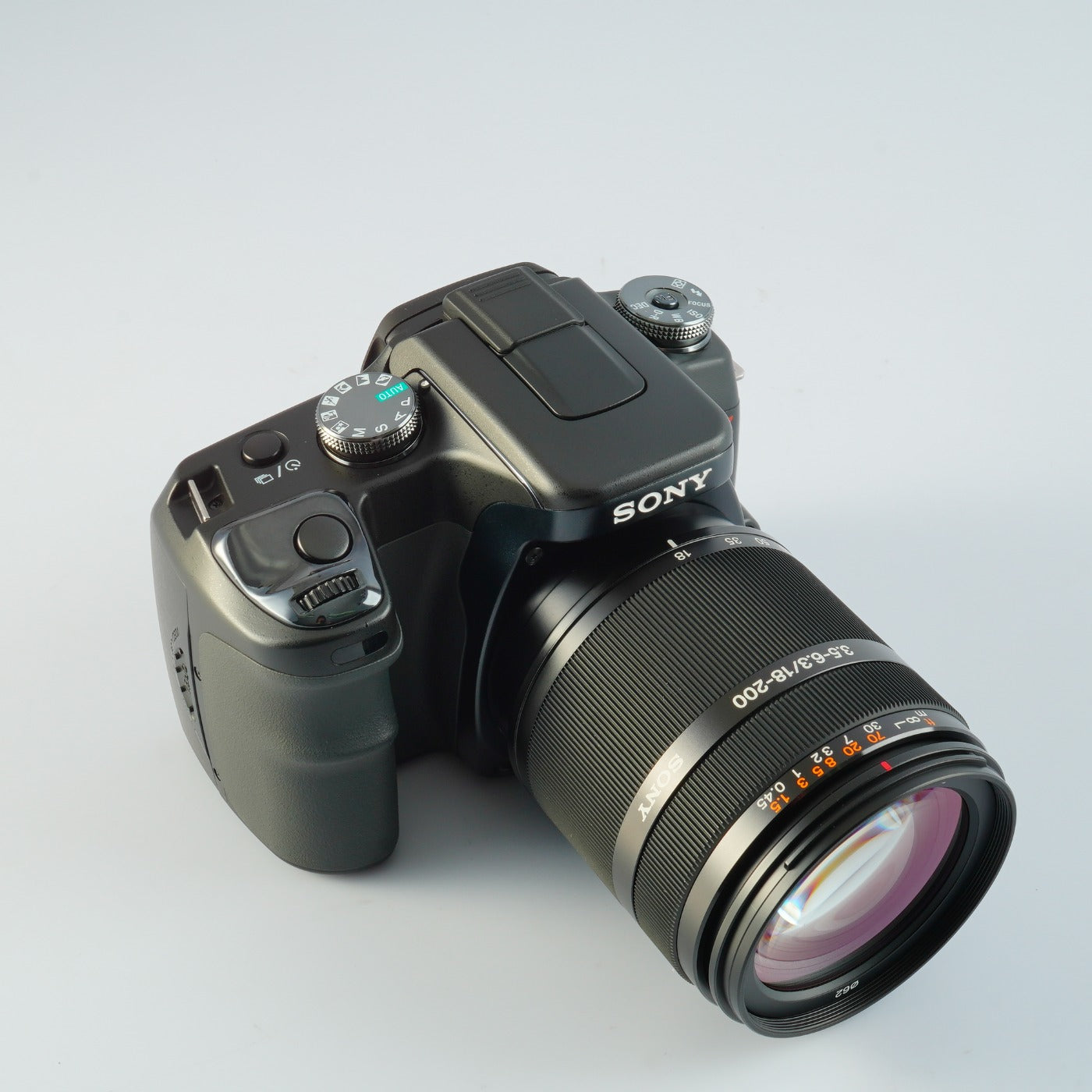 SONY Alpha + DT 18-200mm F/3.5-6.3 デジタル一眼レフカメラ