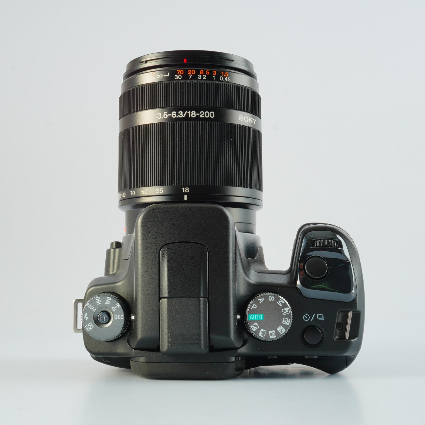 SONY Alpha + DT 18-200mm F/3.5-6.3 デジタル一眼レフカメラ