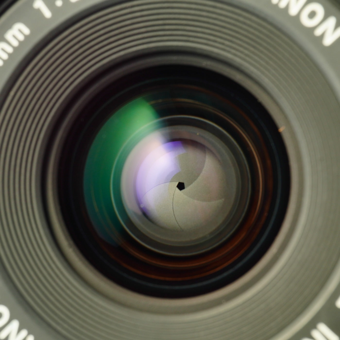 Canon New FD NFD 28mm F/2.8 単焦点レンズ