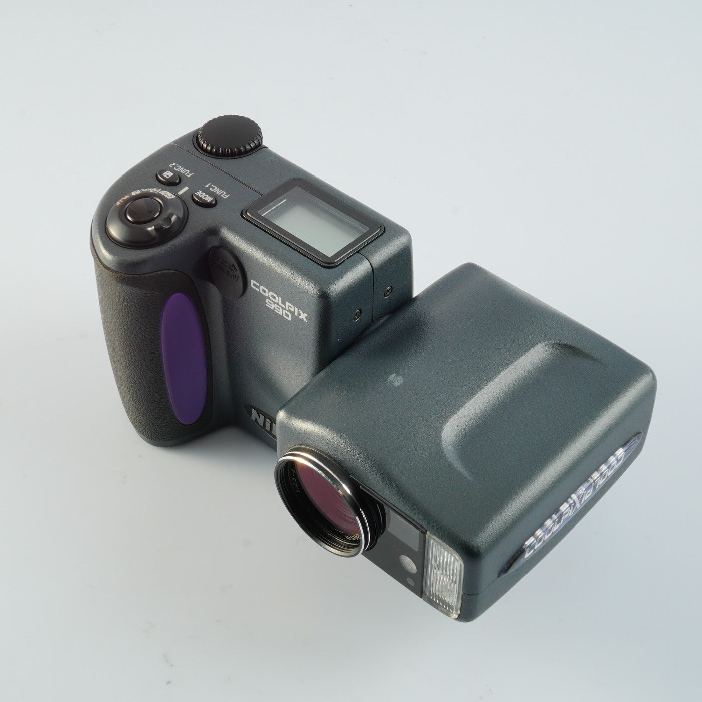 Nikon Coolpix 990 + CF 256MB コンパクトデジタルカメラ