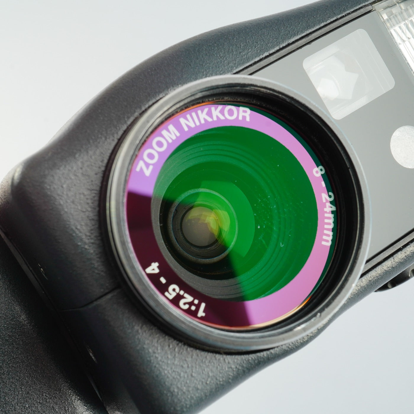 Nikon Coolpix 990 コンパクトデジタルカメラ