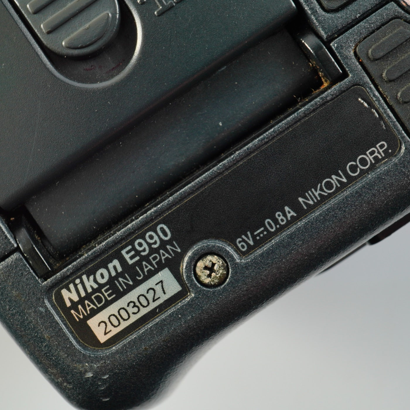 Nikon Coolpix 990 コンパクトデジタルカメラ