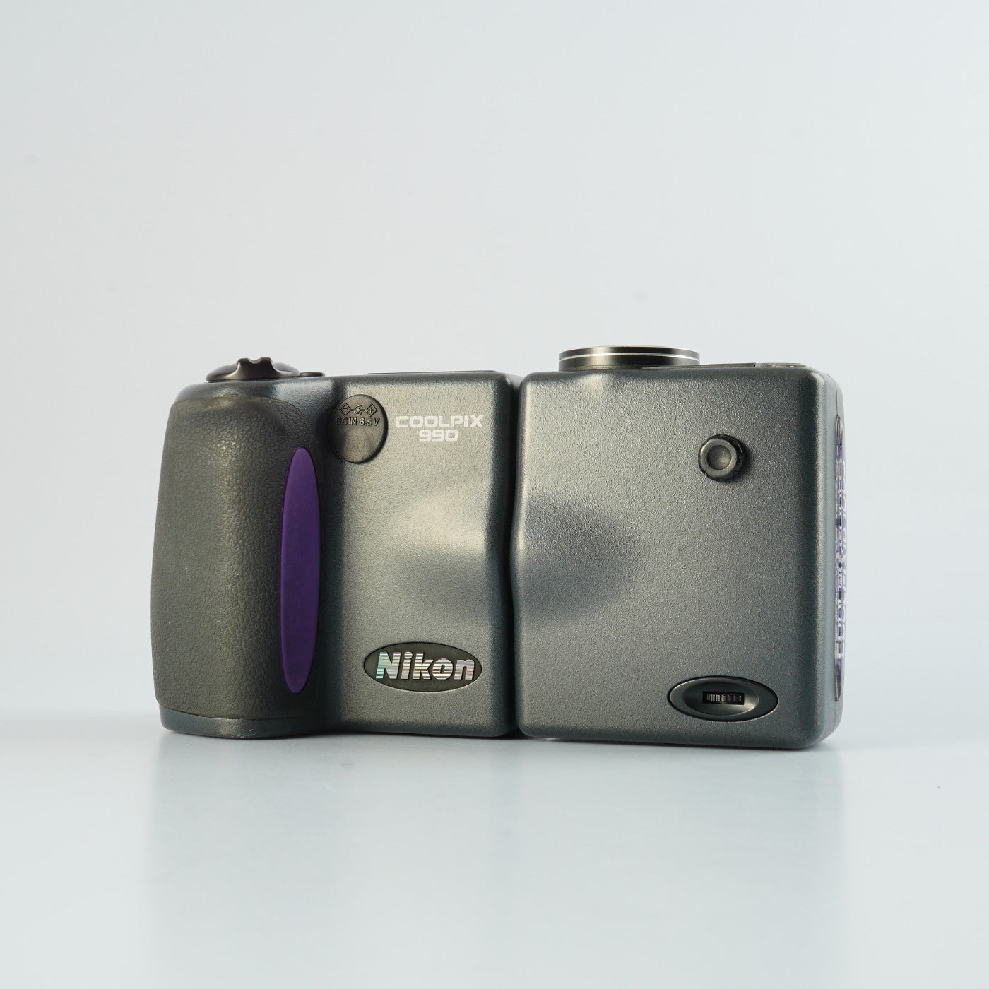 Nikon Coolpix 990 コンパクトデジタルカメラ