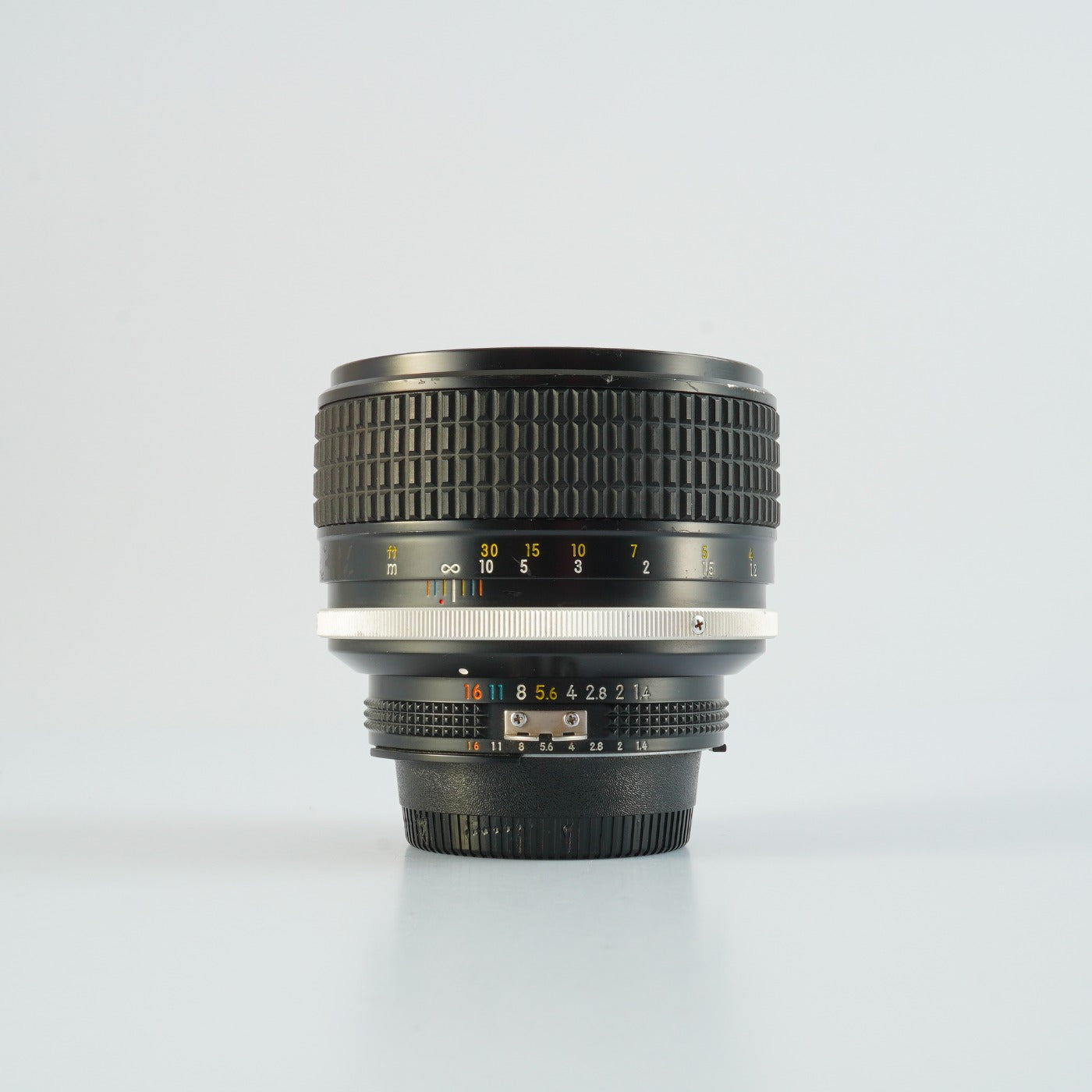【Serviced】 Nikon Ai-S NIKKOR 85mm F/1.4 単焦点レンズ