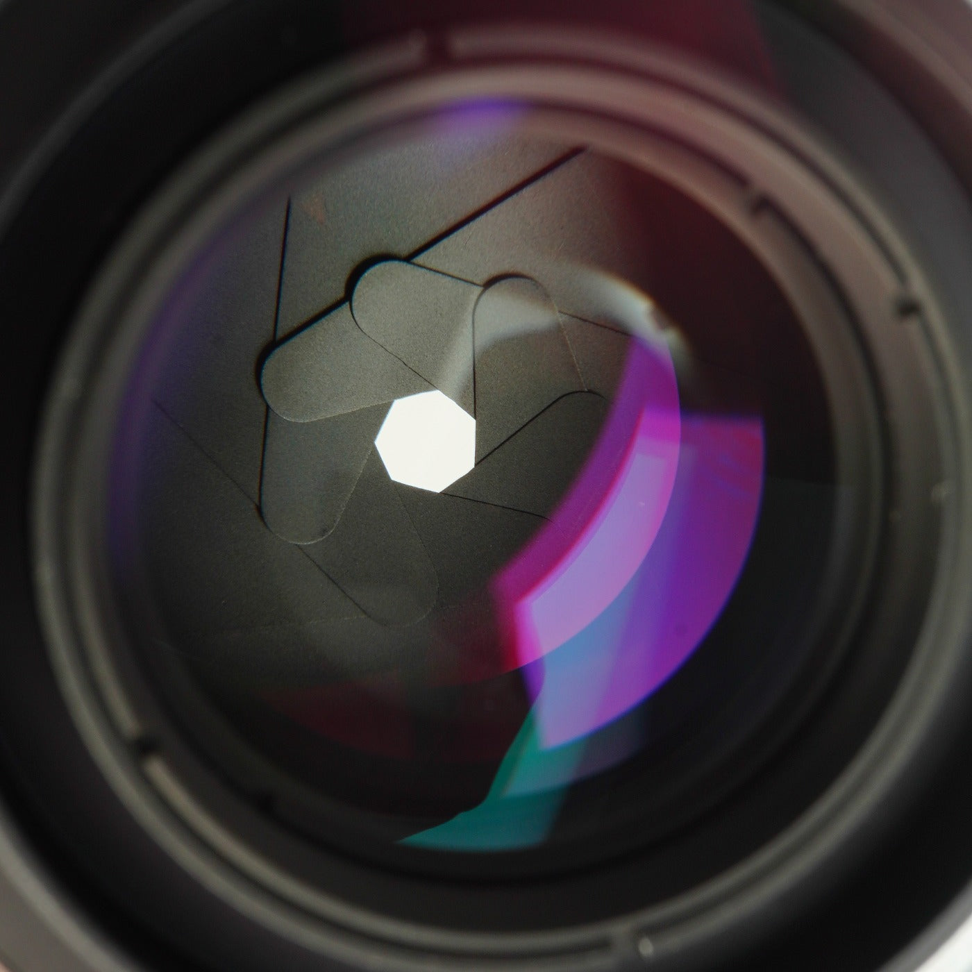 【Serviced】 Nikon 非Ai NIKKOR-O.C Auto 35mm F/2 単焦点レンズ