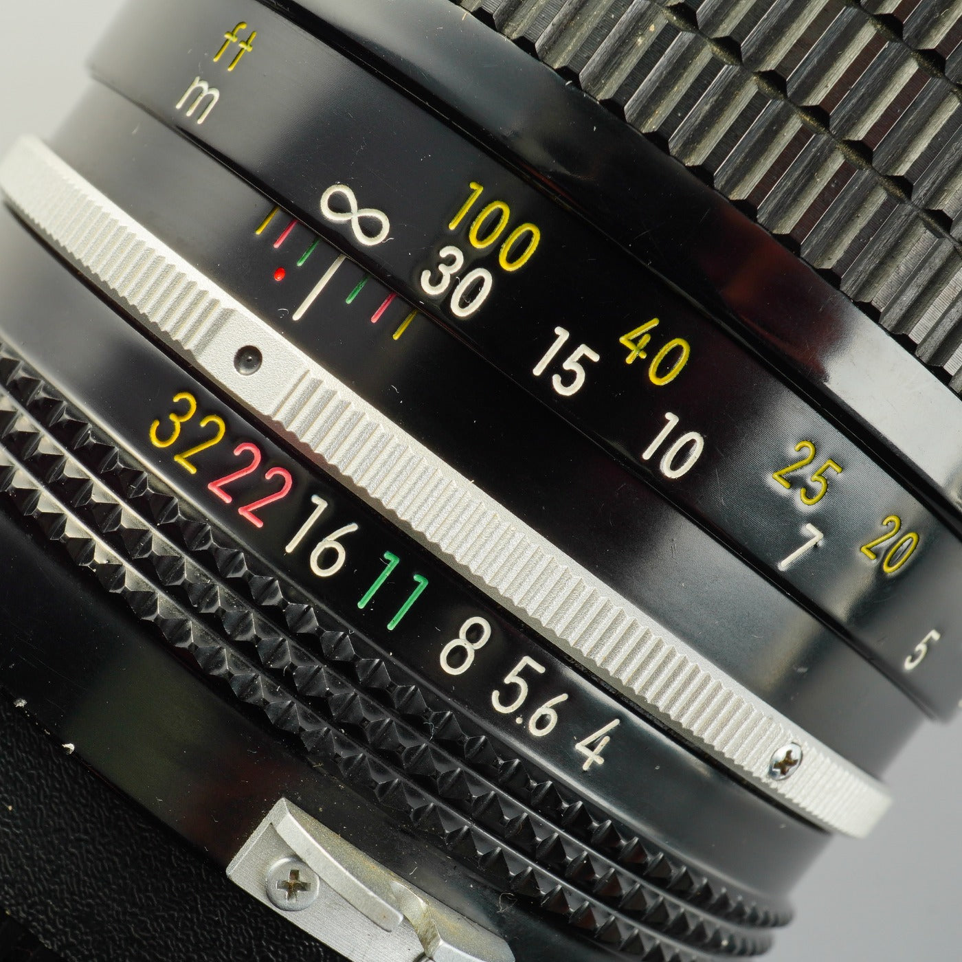 Nikon 非Ai NIKKOR 200mm F/4 単焦点レンズ