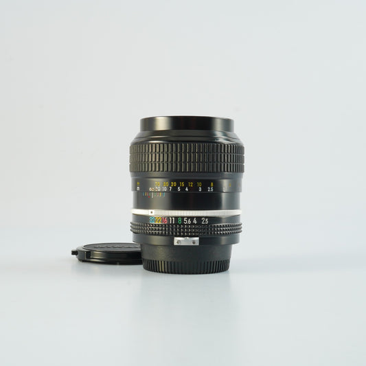 Nikon 非Ai Nikkor 105mm F/2.5 単焦点レンズ