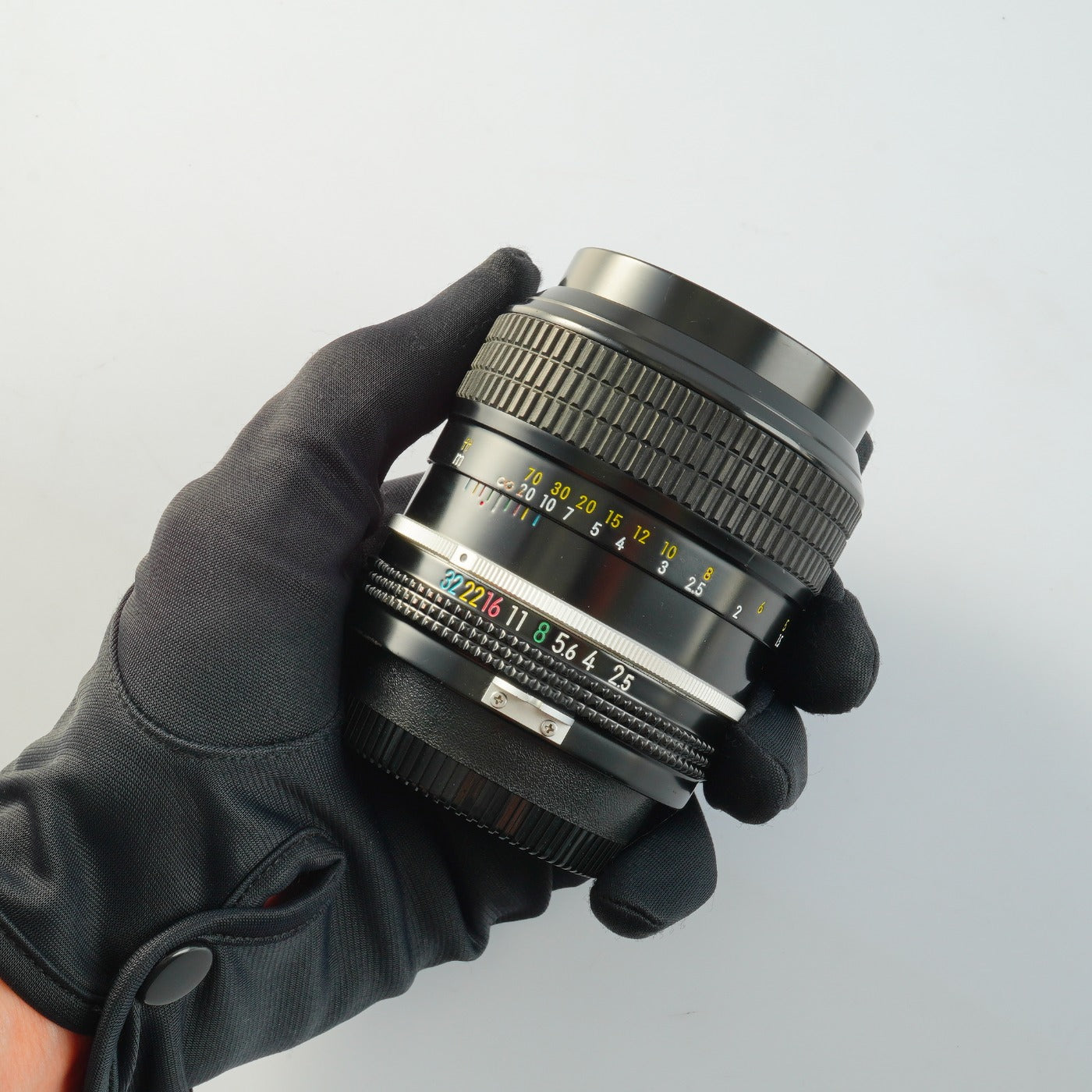 Nikon 非Ai Nikkor 105mm F/2.5 単焦点レンズ