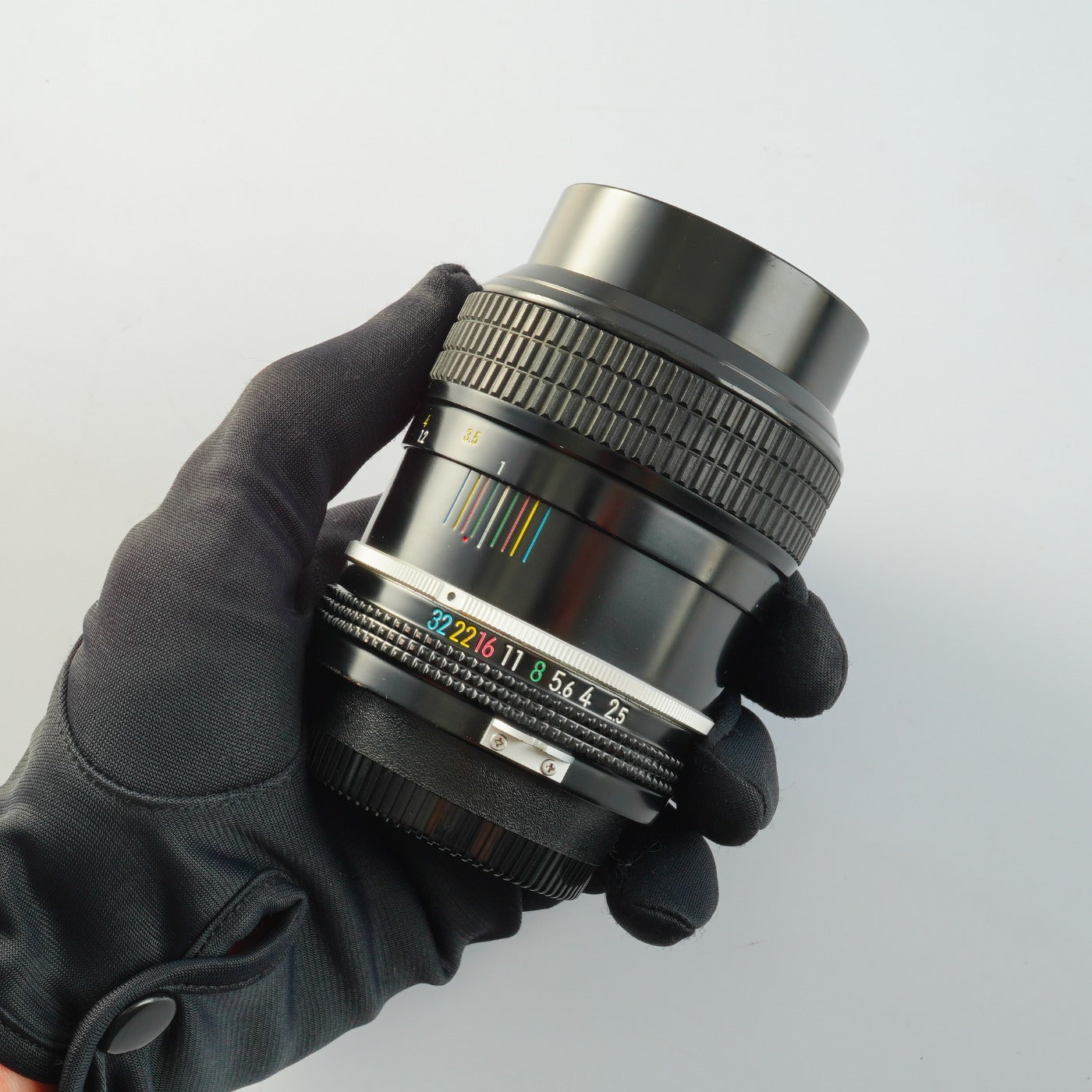 Nikon 非Ai Nikkor 105mm F/2.5 単焦点レンズ