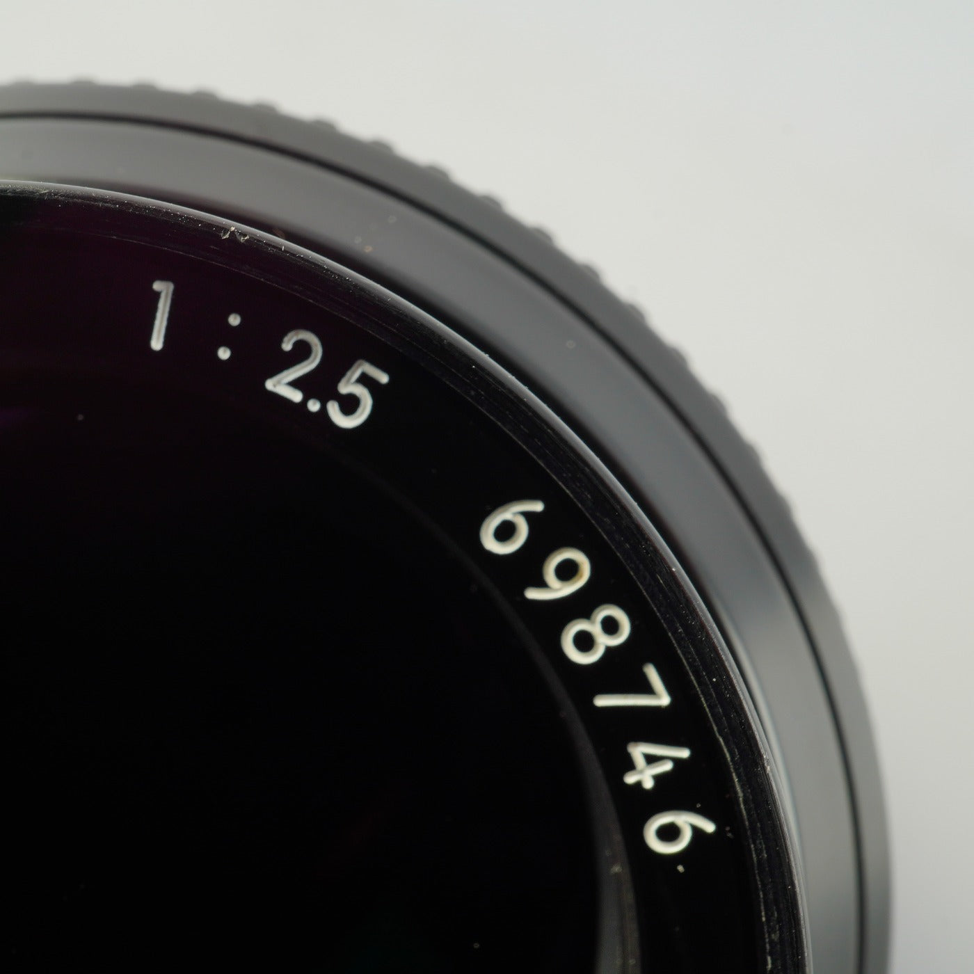 Nikon 非Ai Nikkor 105mm F/2.5 単焦点レンズ
