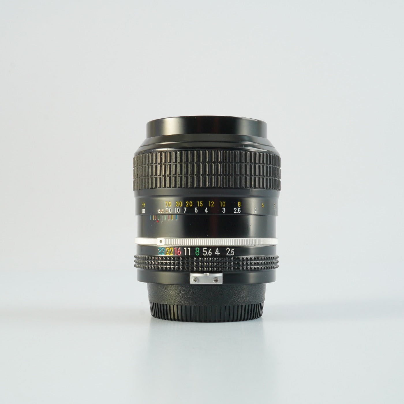 Nikon 非Ai Nikkor 105mm F/2.5 単焦点レンズ