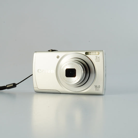 Canon PowerShot A2600 Silver + SD 2GB コンパクトデジタルカメラ