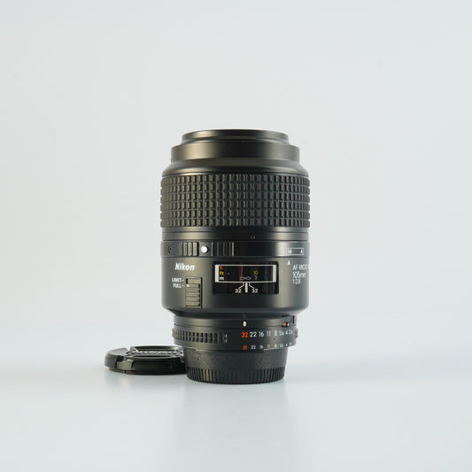 Nikon AF MICRO NIKKOR 105mm F/2.8 マクロレンズ