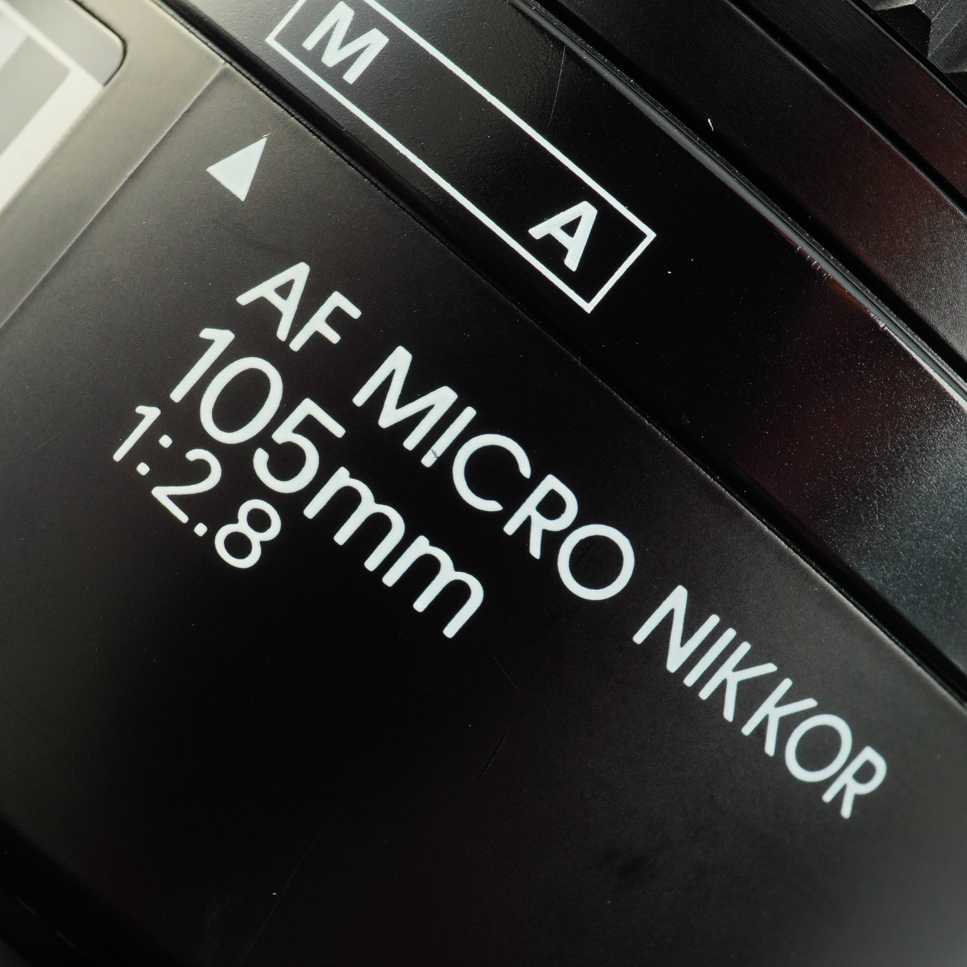 Nikon AF MICRO NIKKOR 105mm F/2.8 マクロレンズ