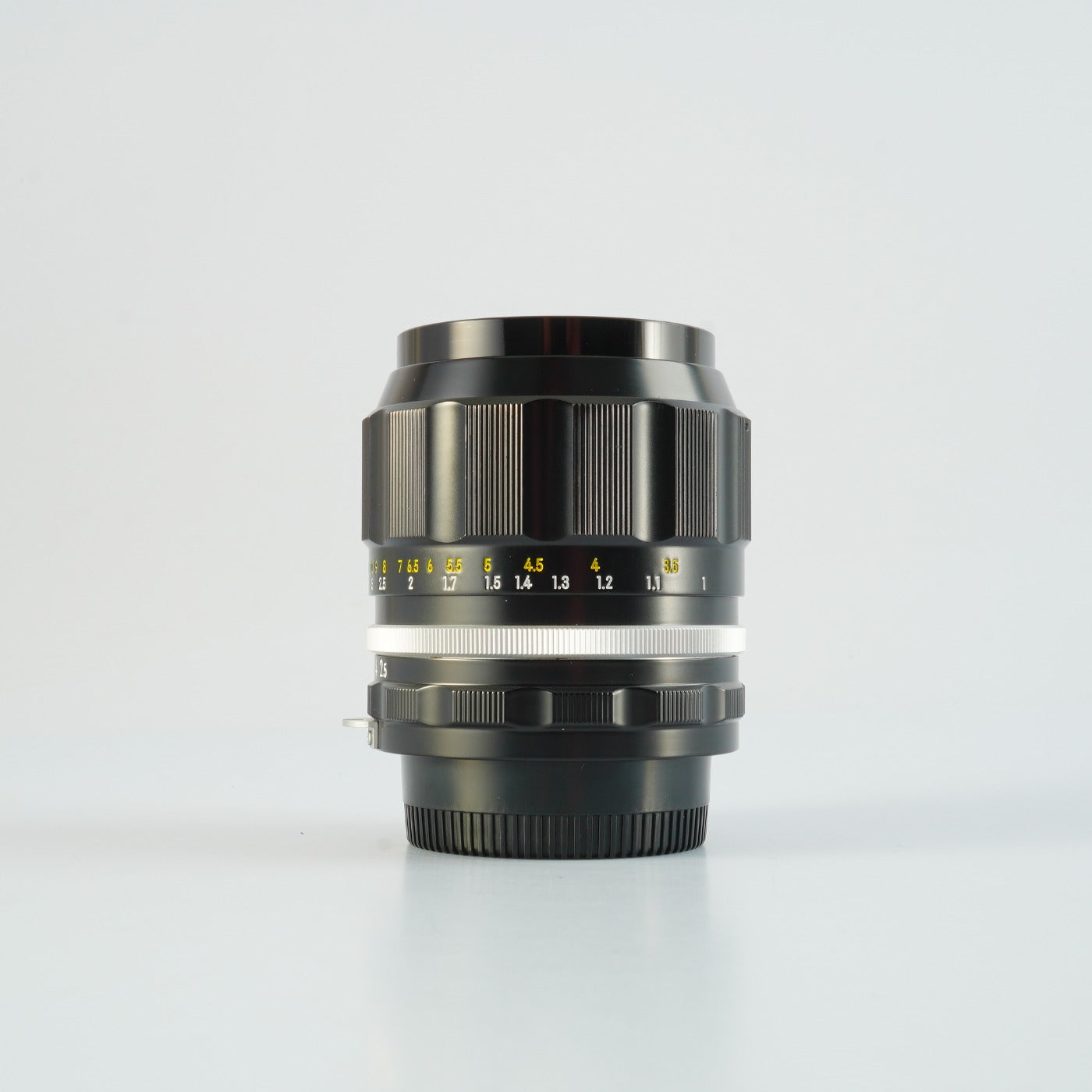 【Serviced】 Nikon 非Ai NIKKOR-P.C Auto 105mm F/2.5 単焦点レンズ