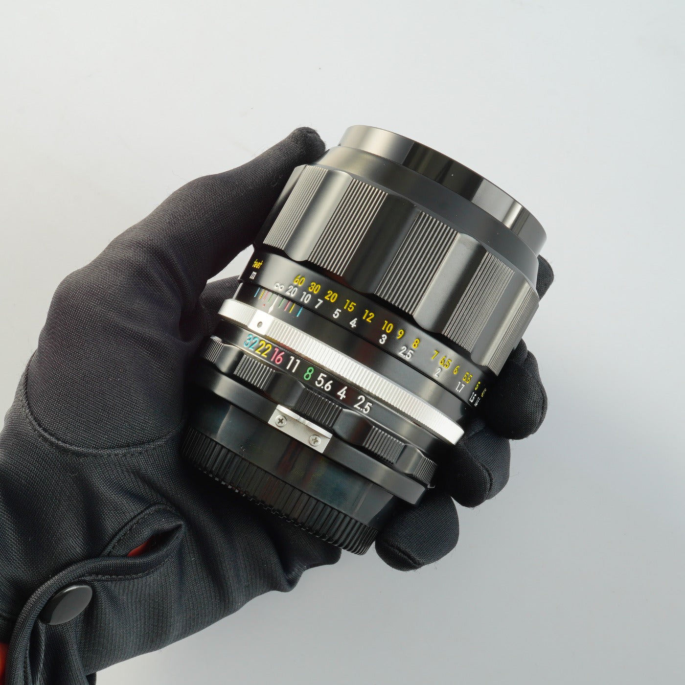 【Serviced】 Nikon 非Ai NIKKOR-P.C Auto 105mm F/2.5 単焦点レンズ