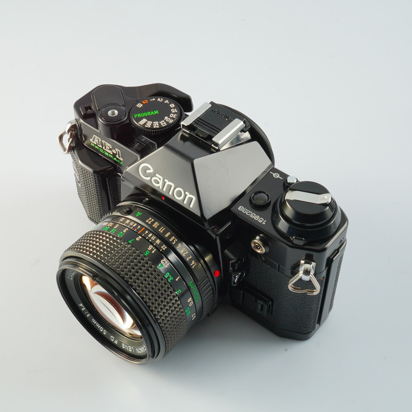 【SERVICED】 Canon AE-1 Program Black + New FD 50mm F/1.4 MF フィルム一眼レフカメラ