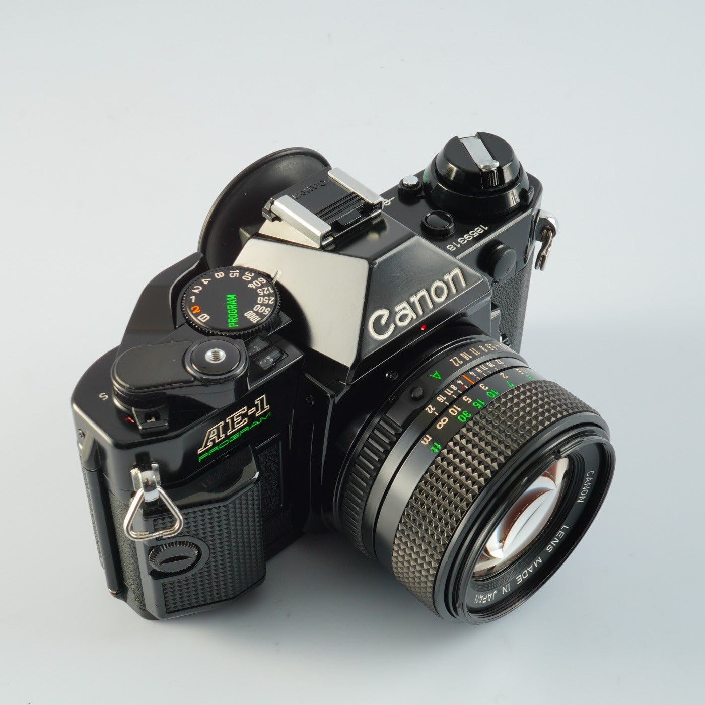 【SERVICED】 Canon AE-1 Program Black + New FD 50mm F/1.4 MF フィルム一眼レフカメラ
