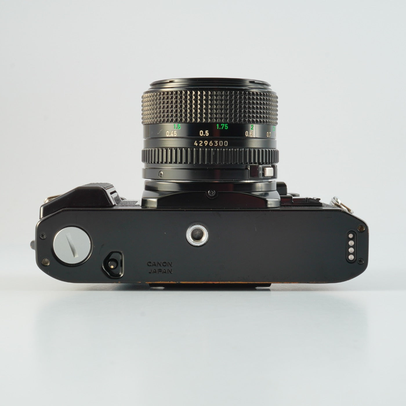 【SERVICED】 Canon AE-1 Program Black + New FD 50mm F/1.4 MF フィルム一眼レフカメラ