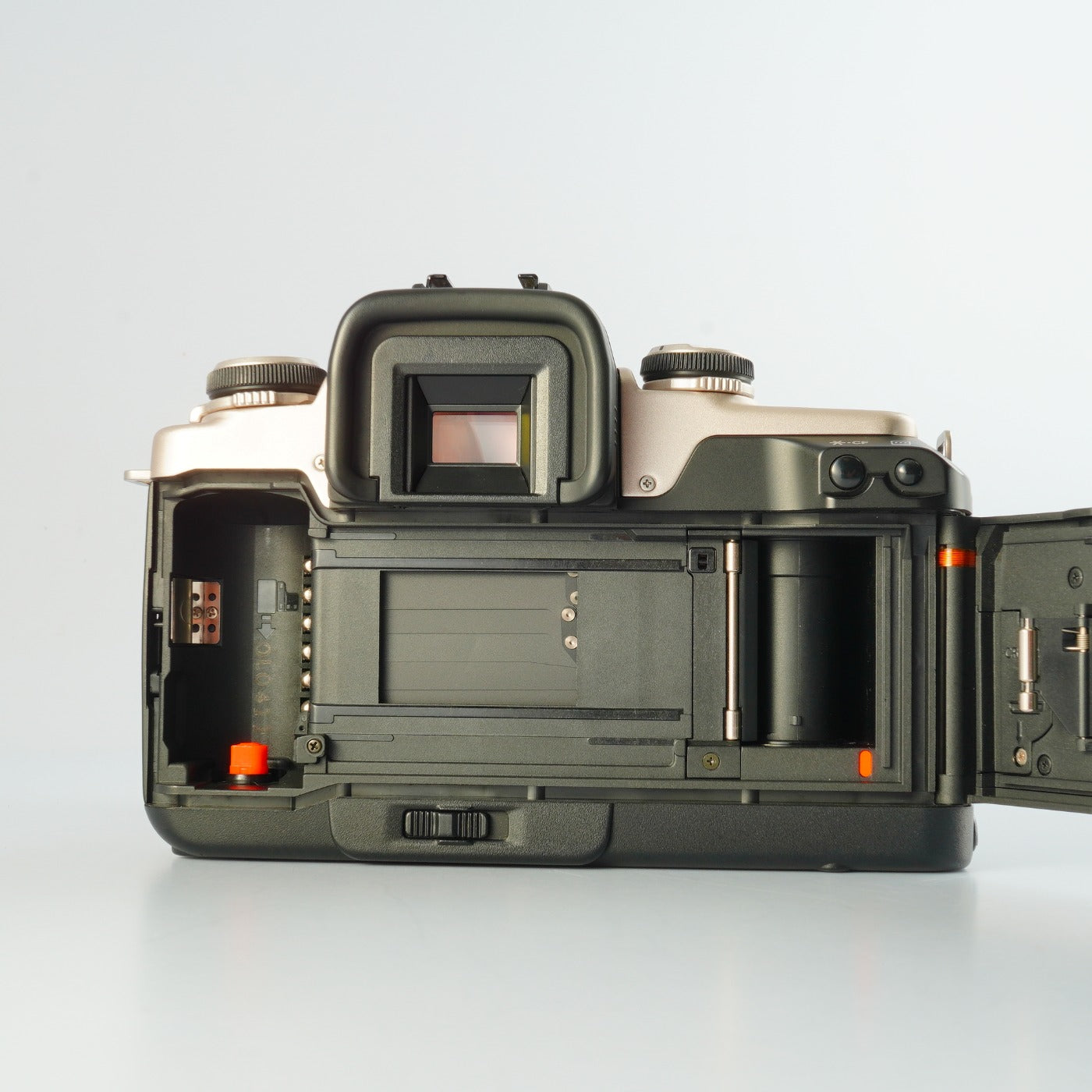 Canon EOS 55 (ELAN II) Gold ＋ SIGMA 28-80mm F/3.5-5.6 Ⅱ MACRO ASPHERICAL AF AF フィルム一眼レフカメラ