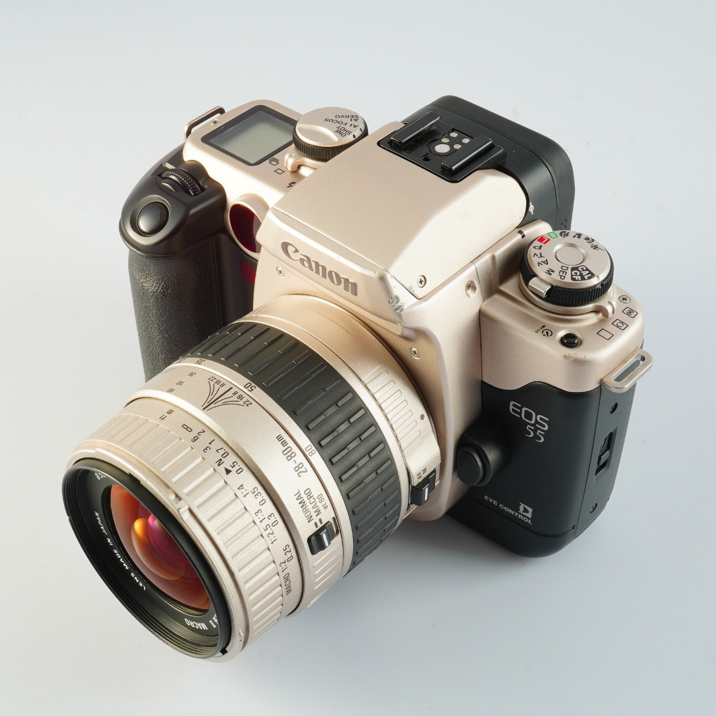 Canon EOS 55 (ELAN II) Gold ＋ SIGMA 28-80mm F/3.5-5.6 Ⅱ MACRO ASPHERICAL AF AF フィルム一眼レフカメラ