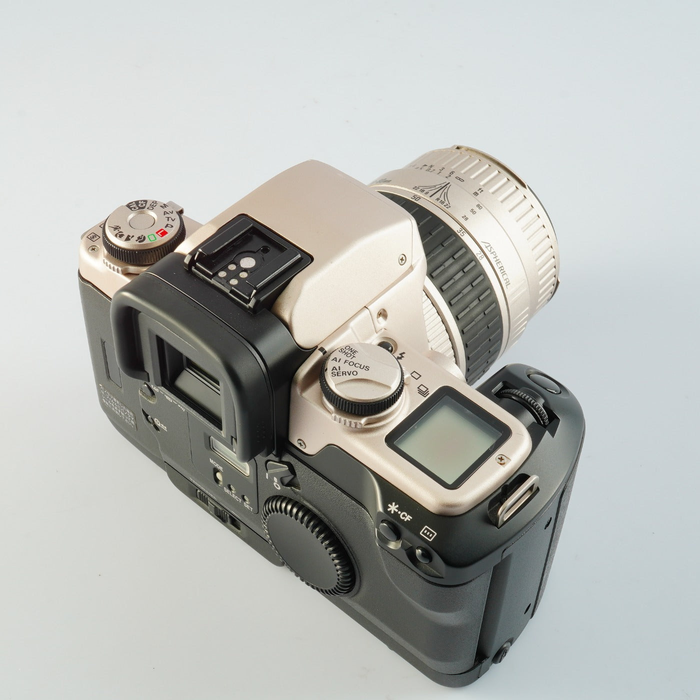 Canon EOS 55 (ELAN II) Gold ＋ SIGMA 28-80mm F/3.5-5.6 Ⅱ MACRO ASPHERICAL AF AF フィルム一眼レフカメラ