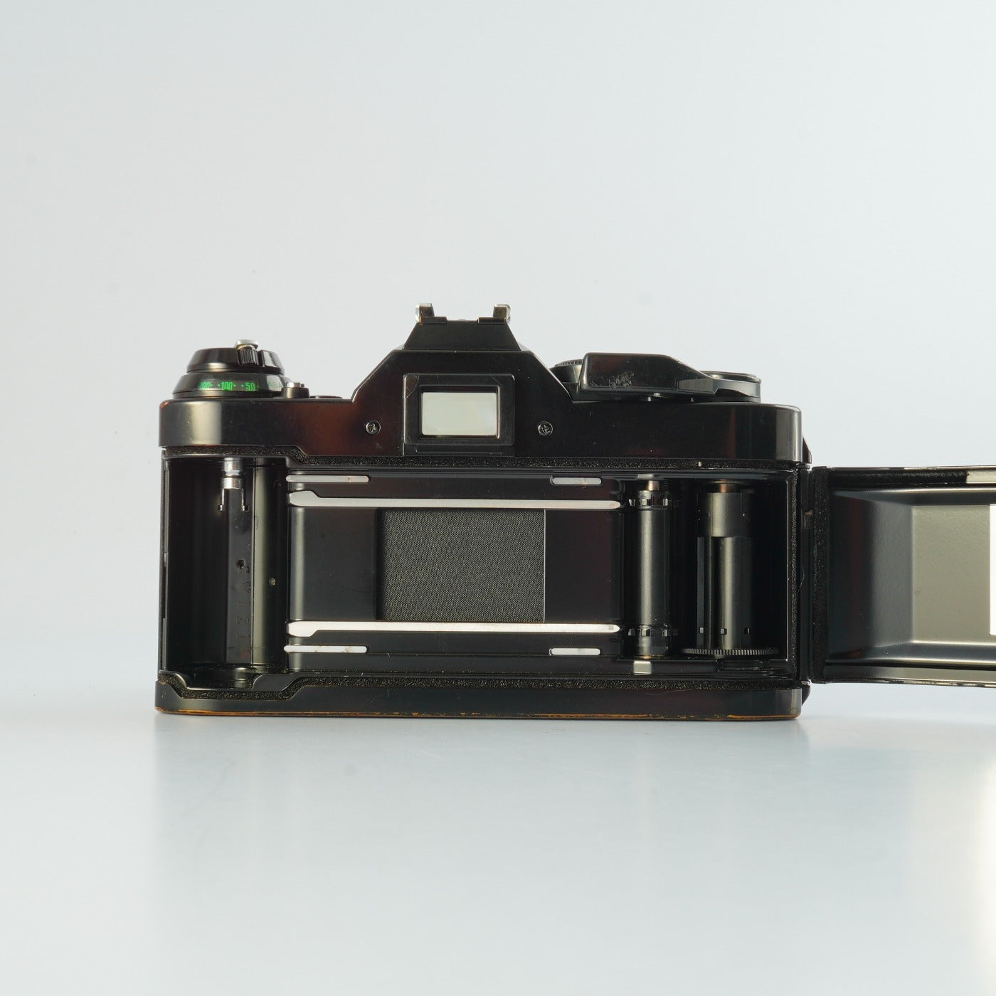 【SERVICED】 Canon AE-1 Program Black + New FD 50mm F/1.4 MF フィルム一眼レフカメラ