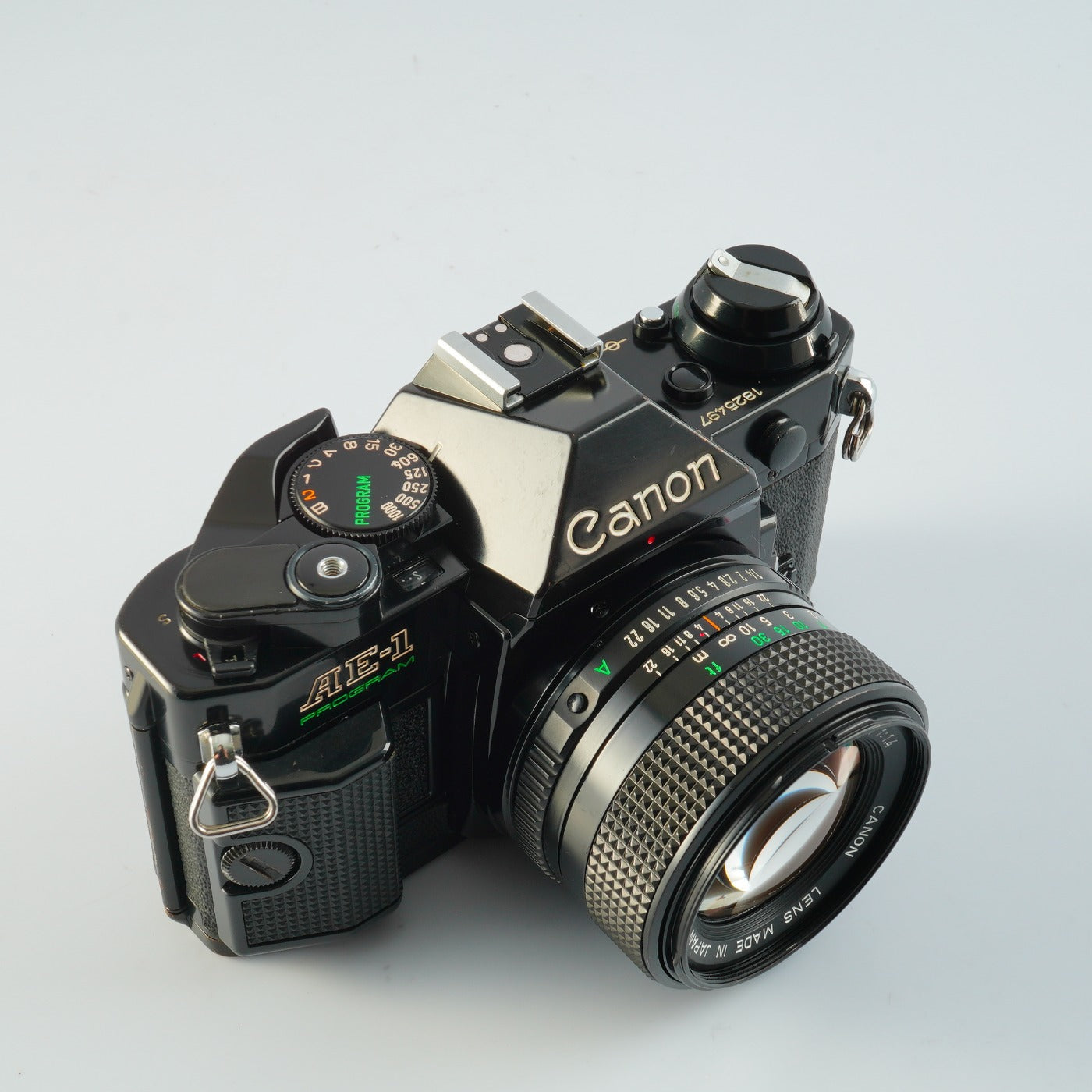 【SERVICED】 Canon AE-1 Program Black + New FD 50mm F/1.4 MF フィルム一眼レフカメラ
