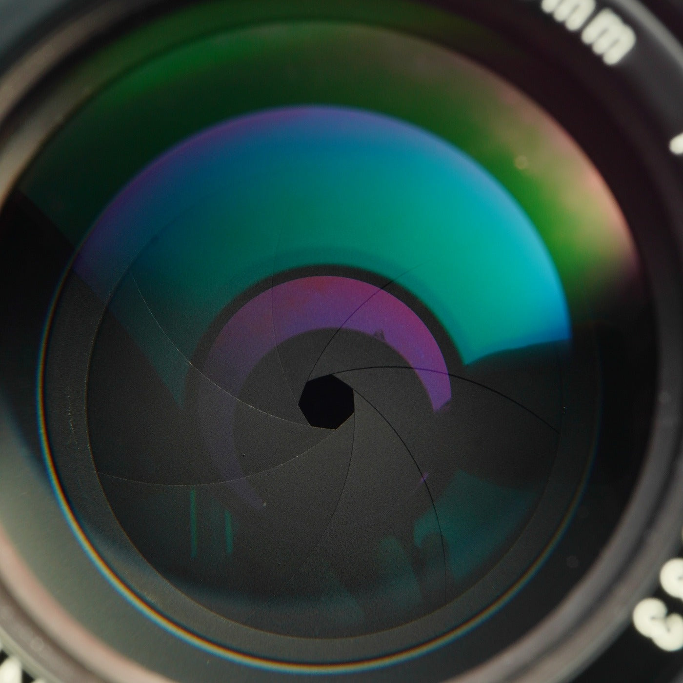 【Serviced】 Nikon Ai NIKKOR 105mm F/2.5 単焦点レンズ