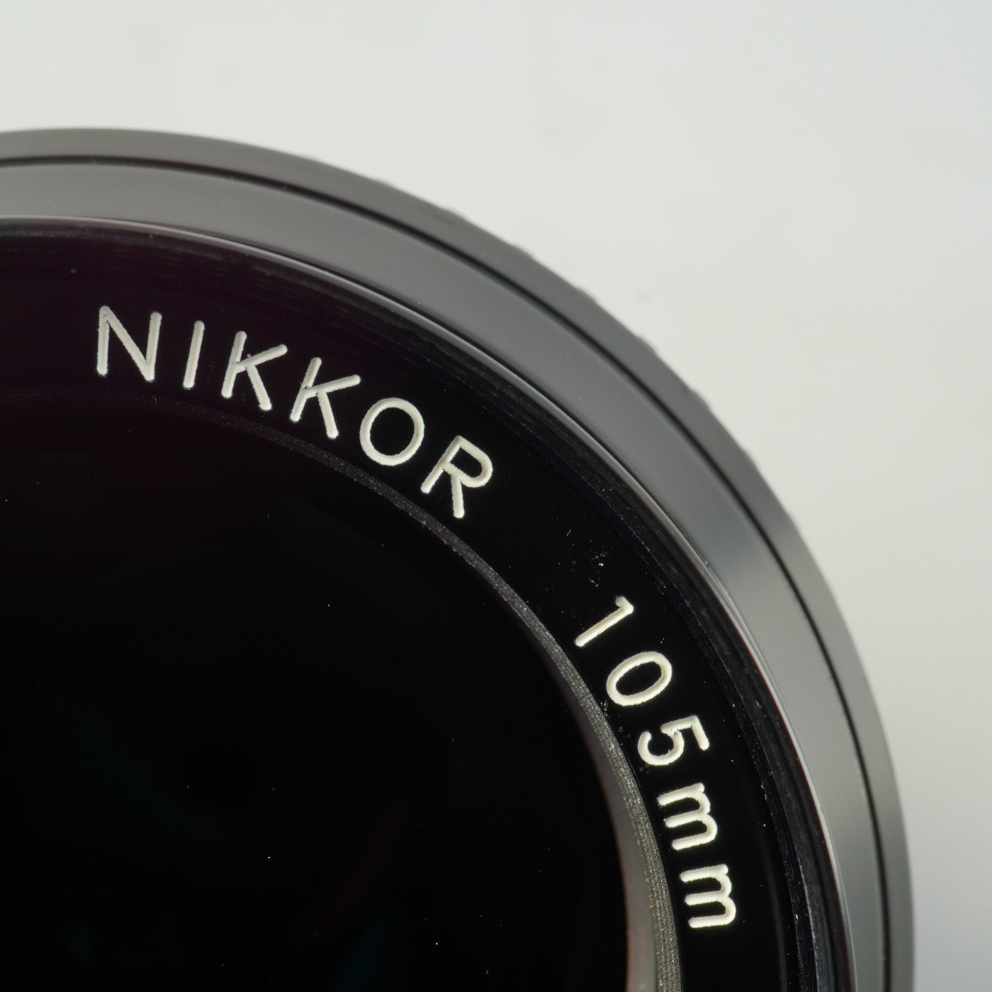 【Serviced】 Nikon Ai NIKKOR 105mm F/2.5 単焦点レンズ