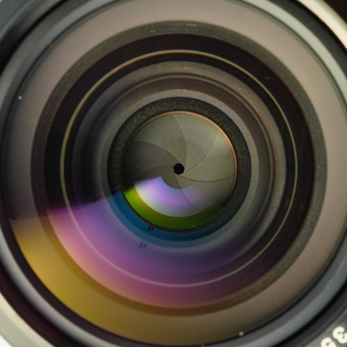 【Serviced】 Nikon Ai Nikkor 35mm F/2 単焦点レンズ