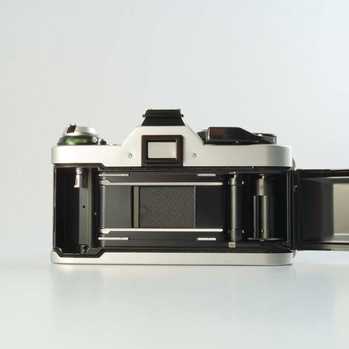 【SERVICED】 Canon AE-1 Program Black + New FD 50mm F/1.4 MF フィルム一眼レフカメラ