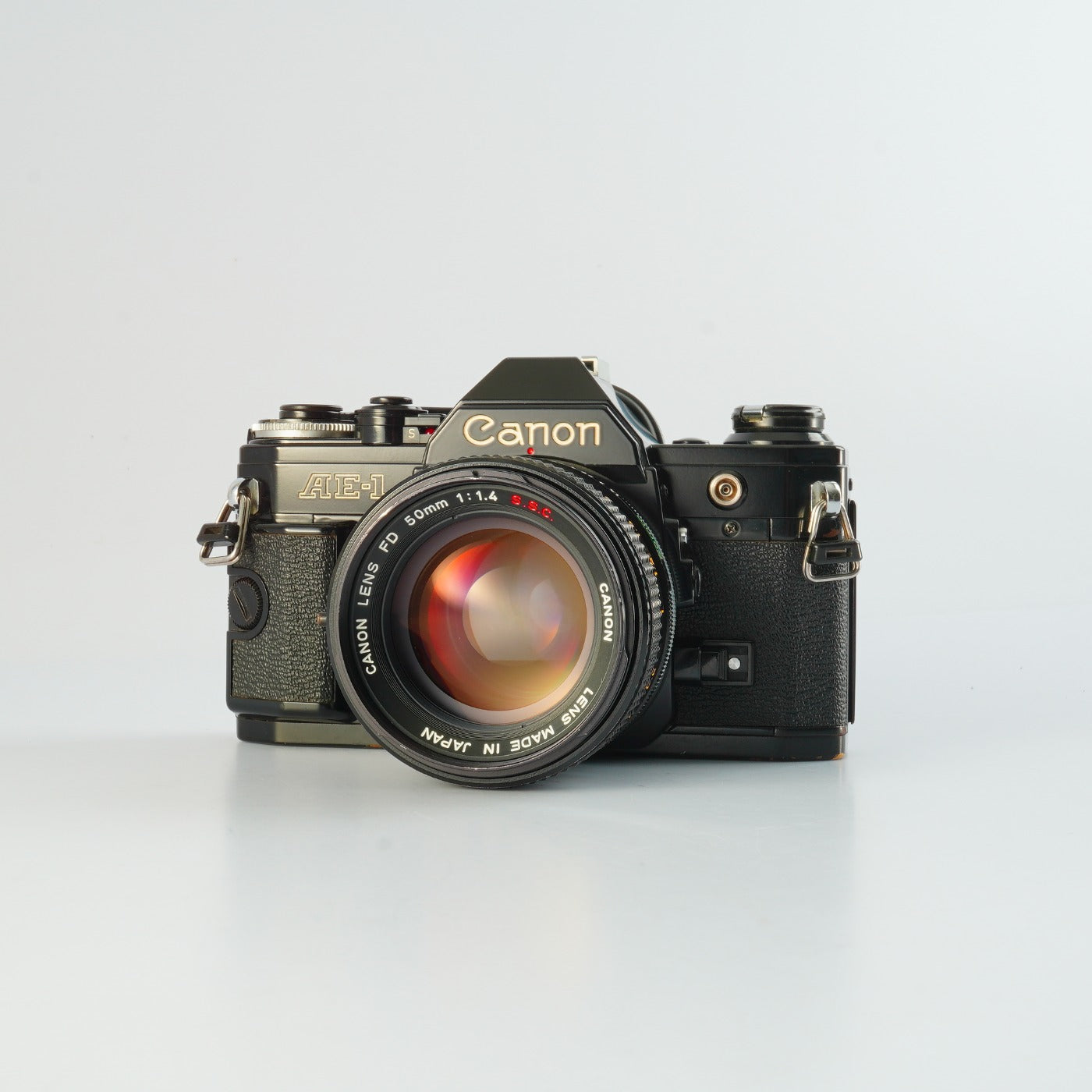 Canon AE-1 Black + FD 50mm F/1.4 S.S.C. MF フィルム一眼レフカメラ